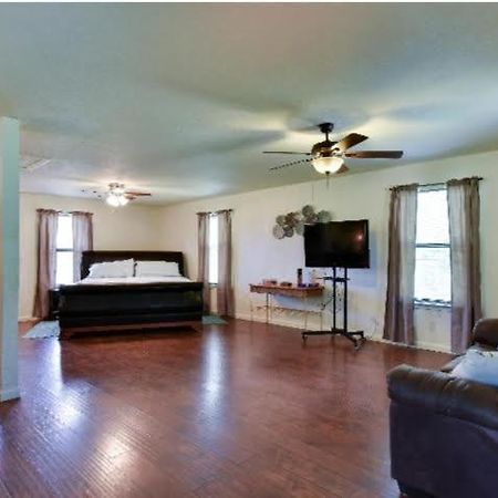 Bed and Breakfast Austin Escape Cedar Creek Exterior foto